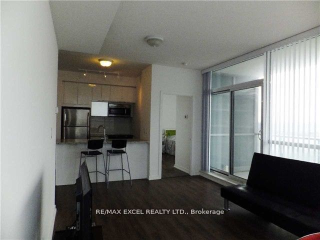 62 Forest Manor Rd, #611