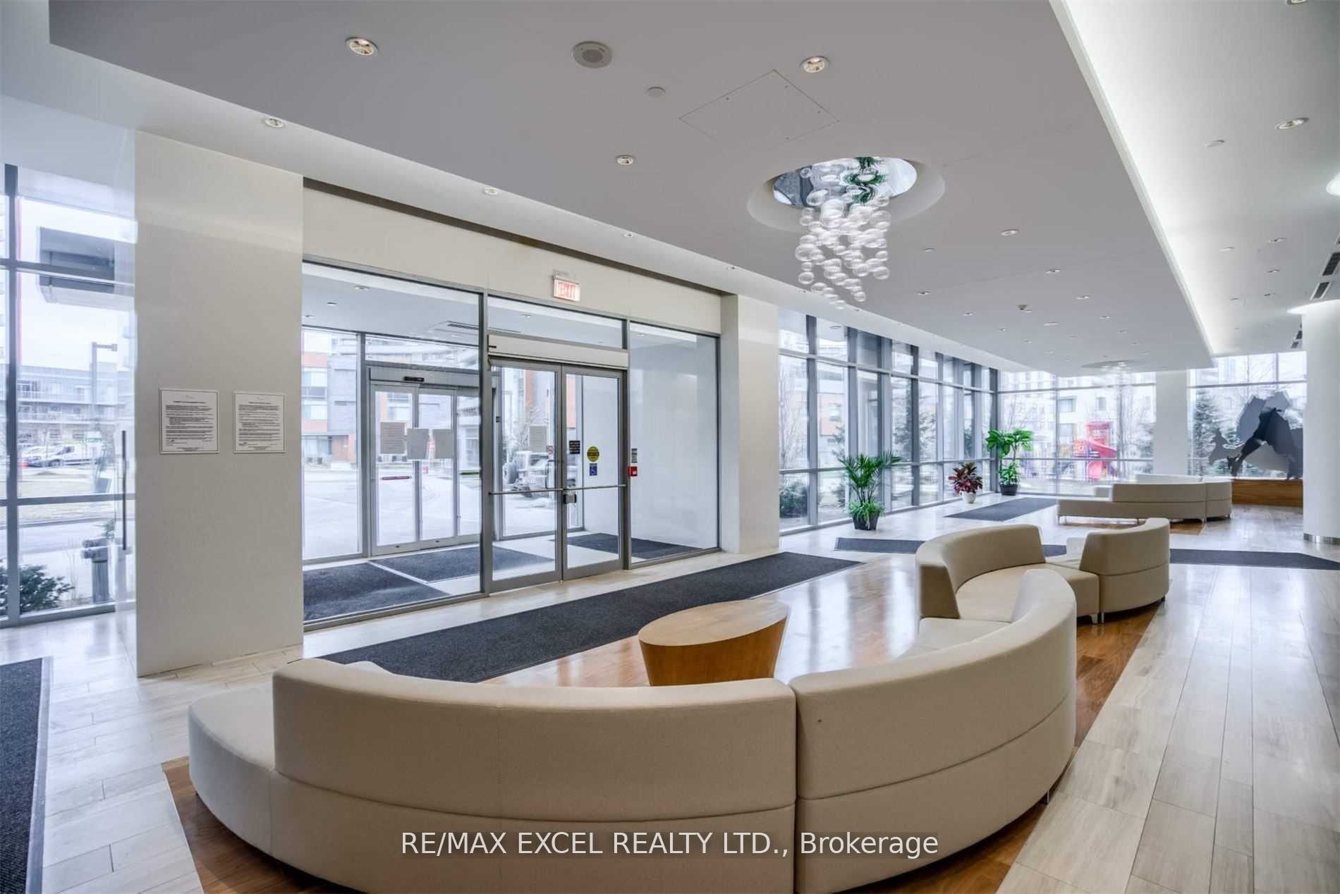 62 Forest Manor Rd, #611