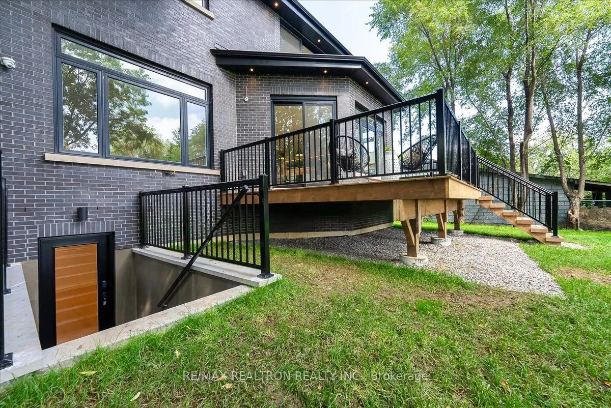 275 Reiner Rd