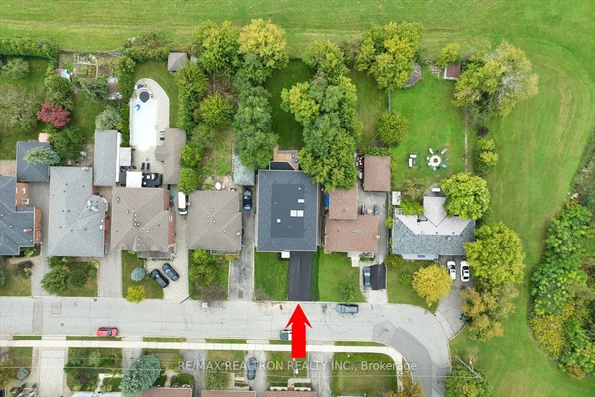 275 Reiner Rd