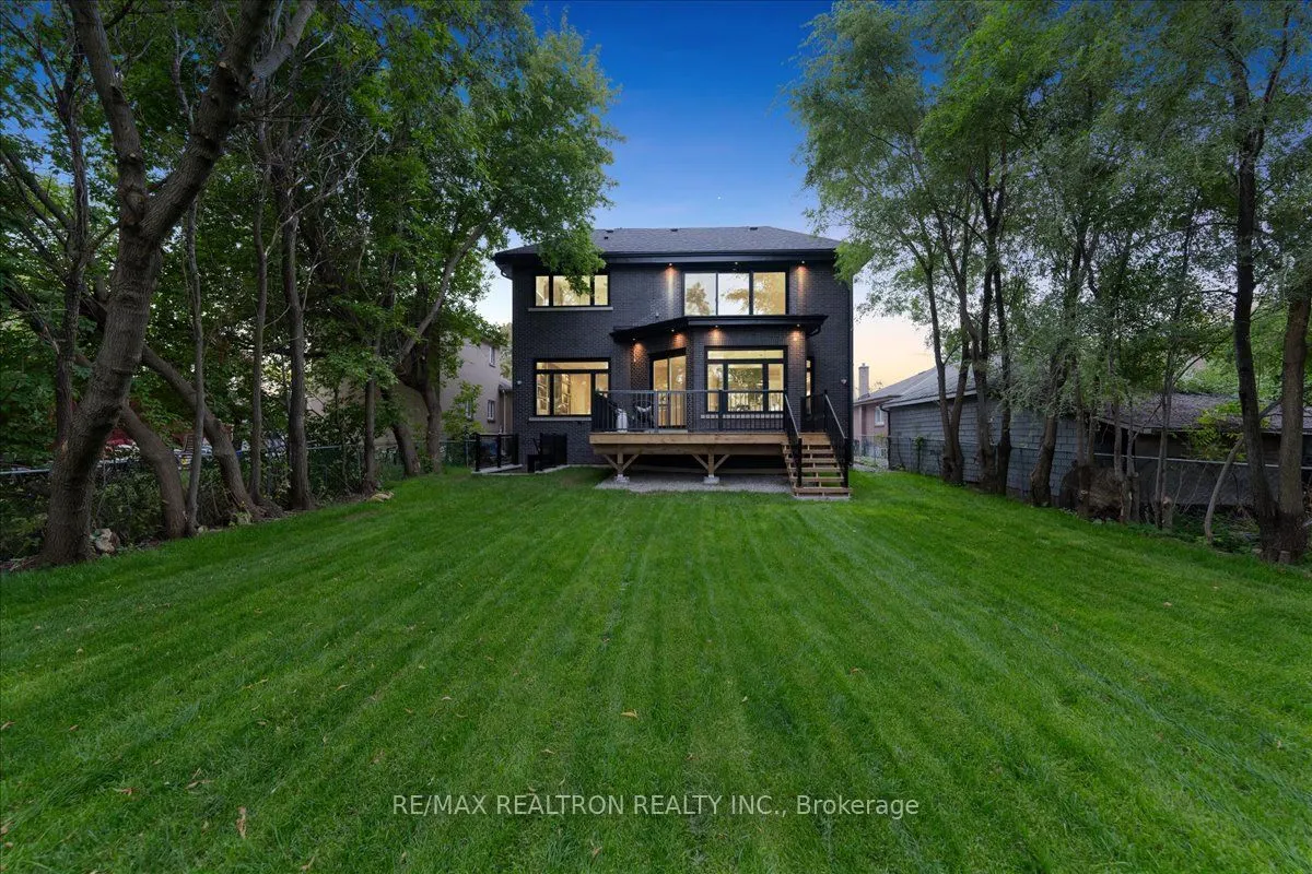 275 Reiner Rd