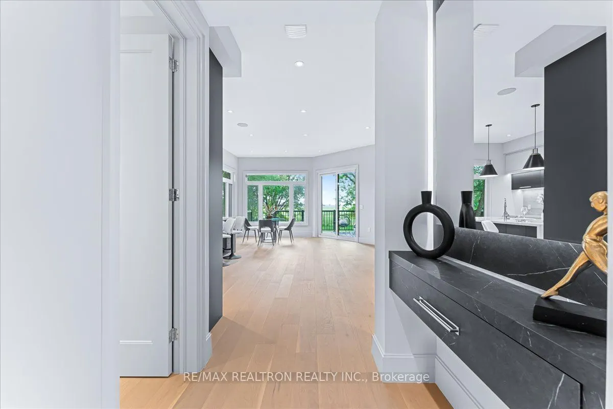 275 Reiner Rd