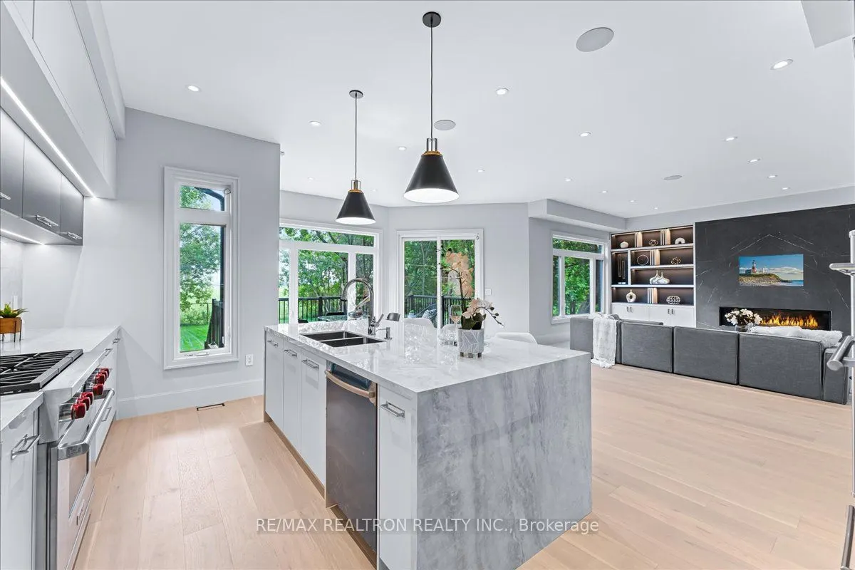 275 Reiner Rd