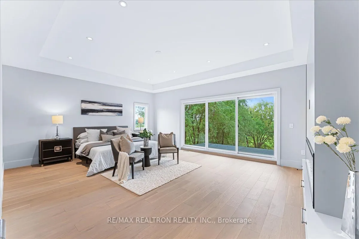 275 Reiner Rd