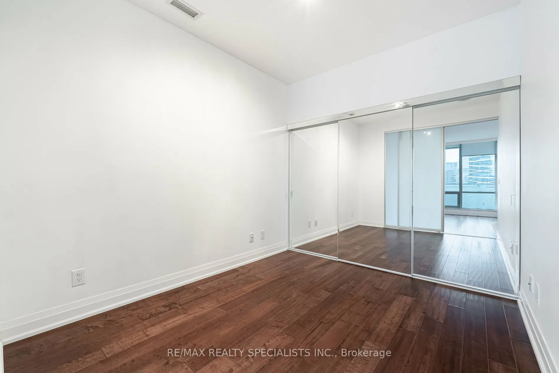 80 John St, #2910