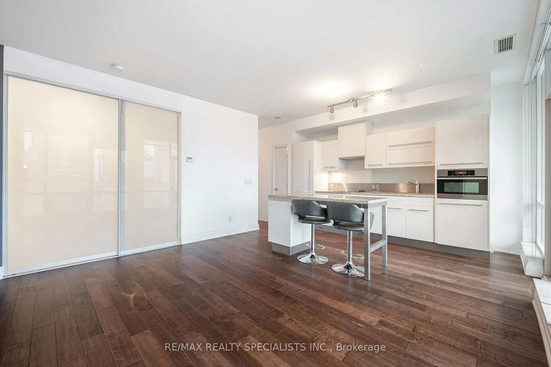 80 John St, #2910