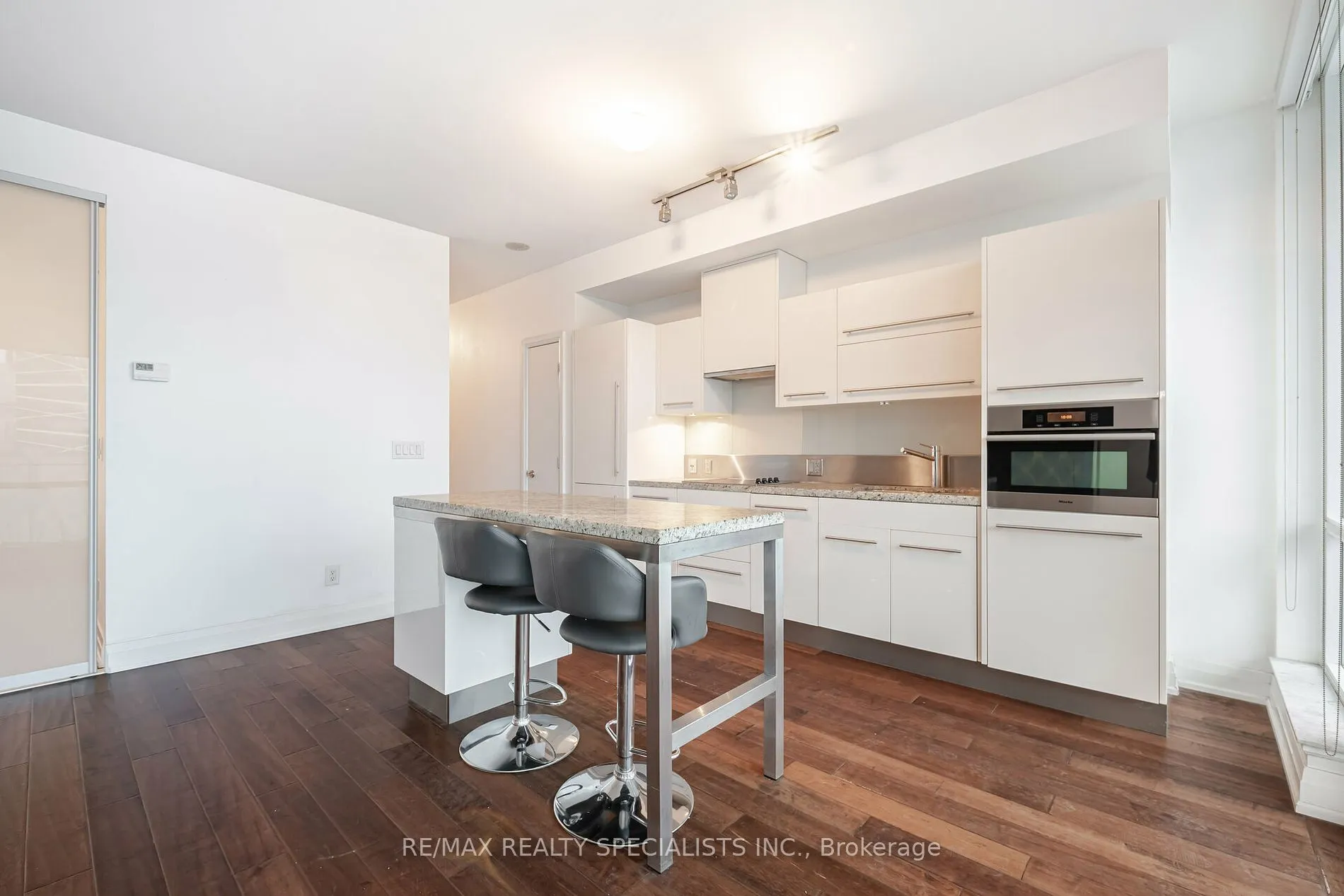 80 John St, #2910