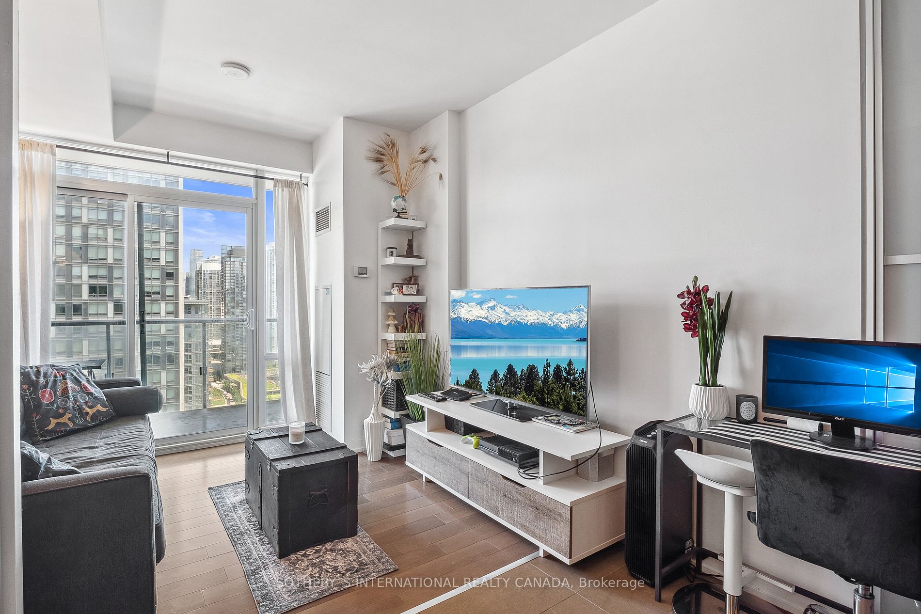 170 Fort York Blvd, #2405