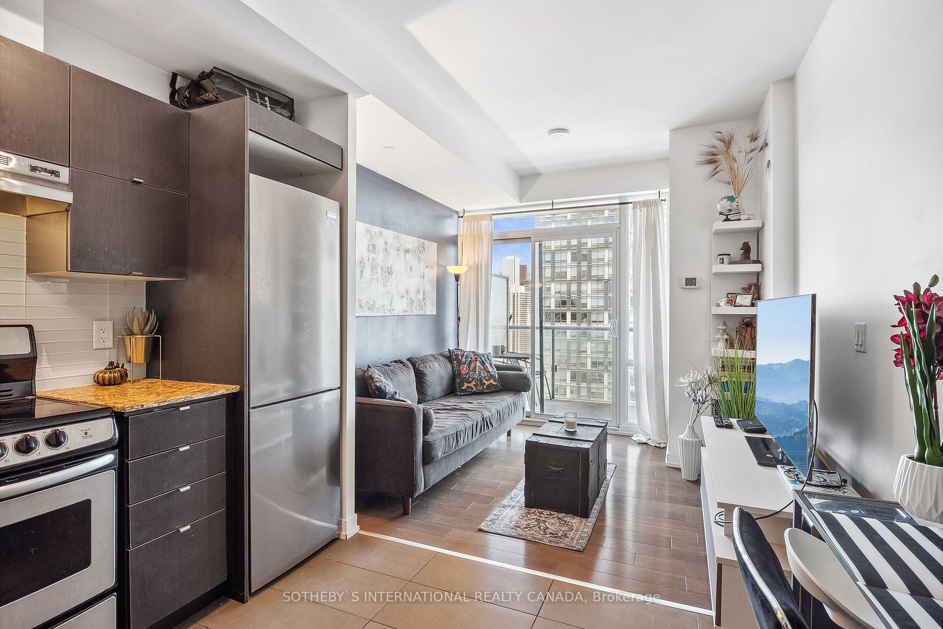 170 Fort York Blvd, #2405