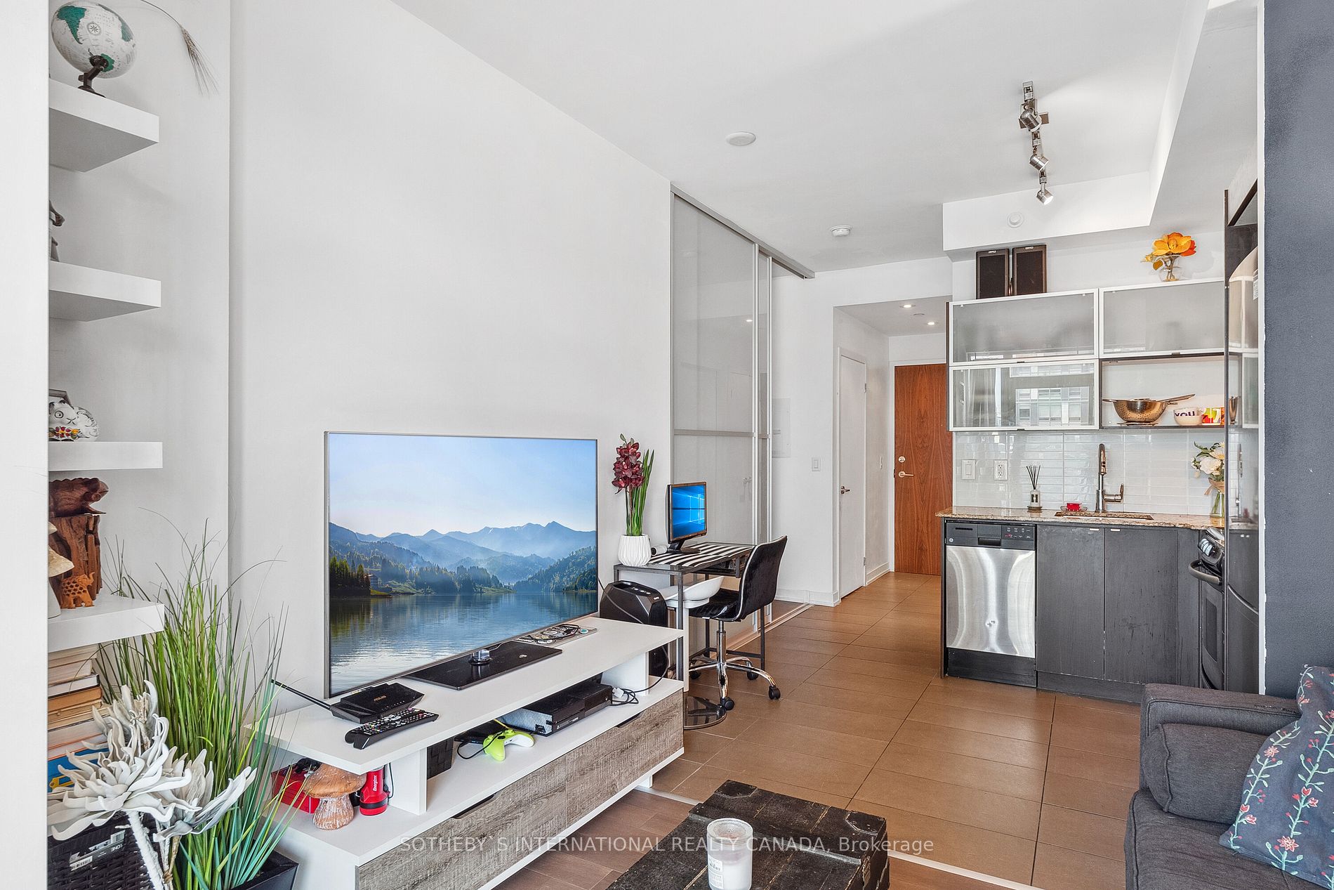 170 Fort York Blvd, #2405