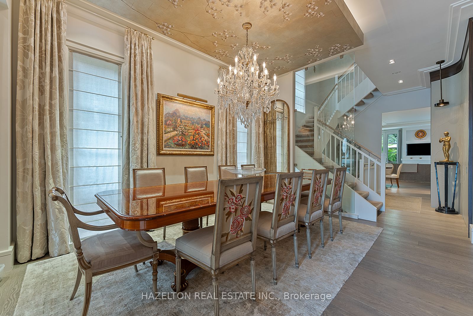 9 Parkwood Ave