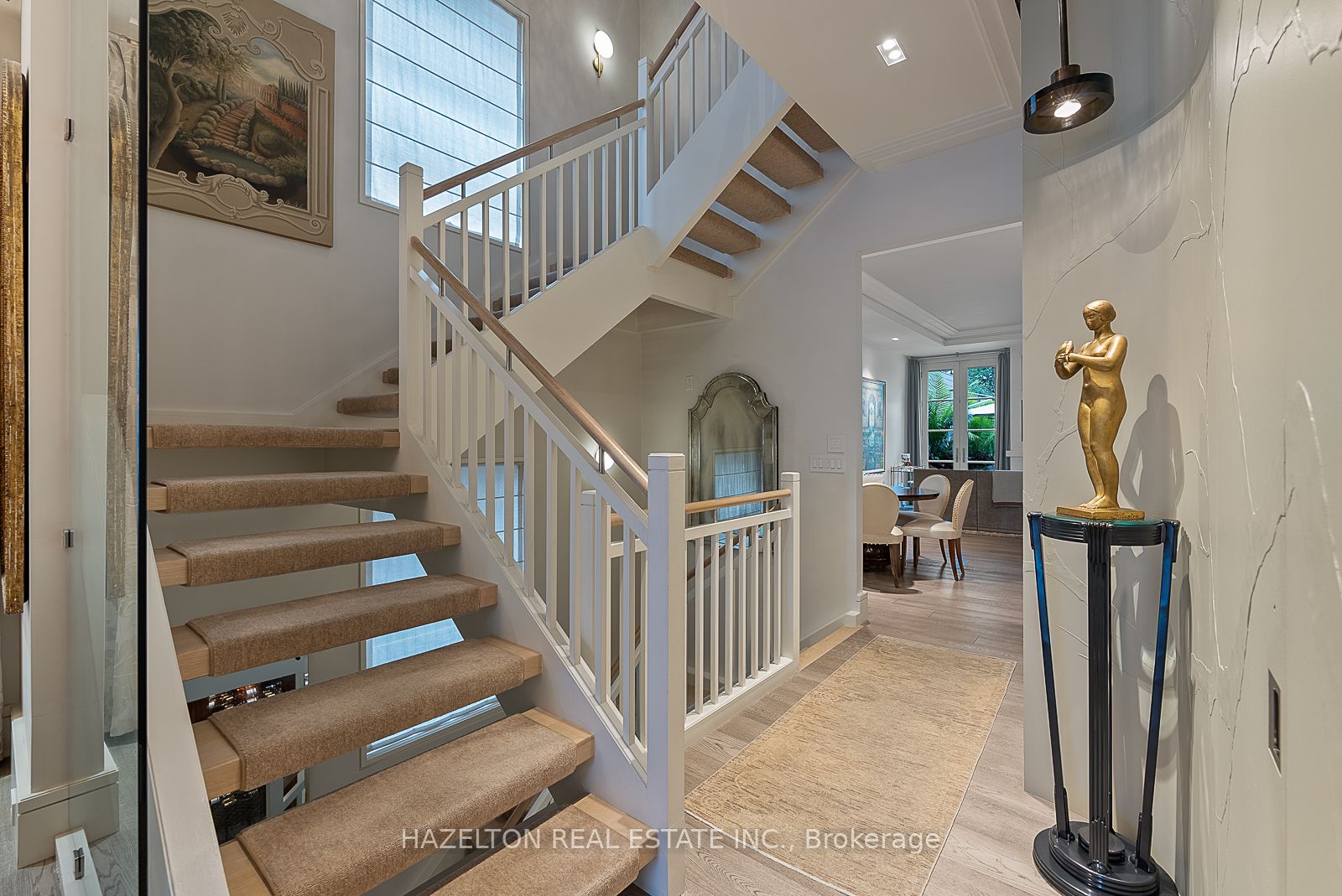 9 Parkwood Ave