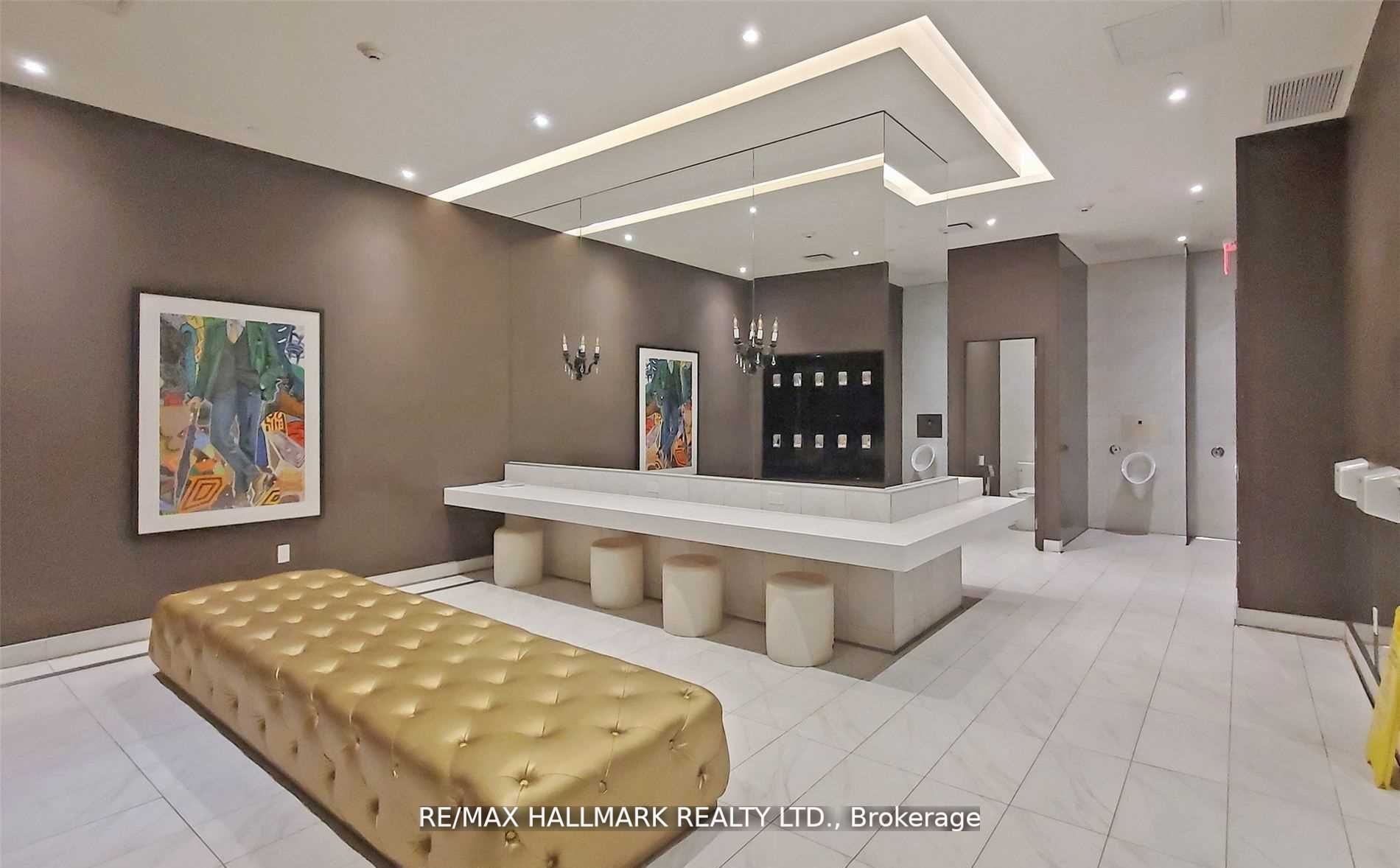 197 Yonge St, #3114