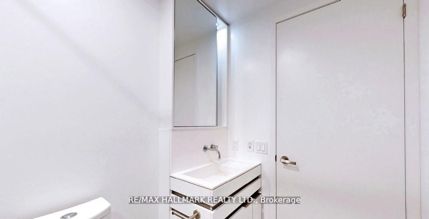 197 Yonge St, #3114
