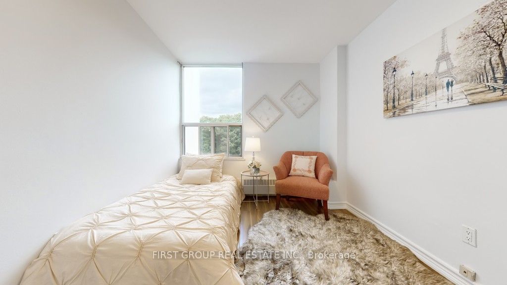 60 Pavane Linkway Way, #502