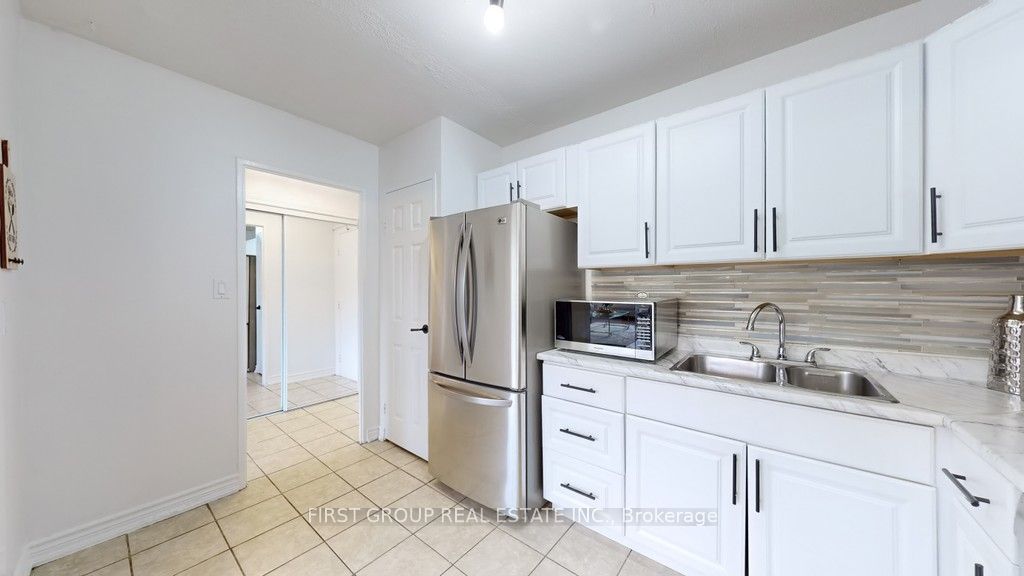 60 Pavane Linkway Way, #502