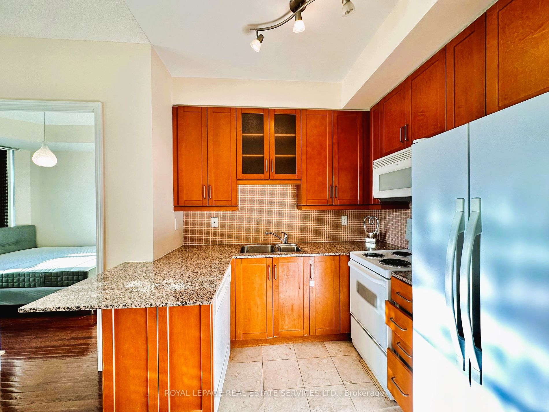 60 Byng Ave, #1502
