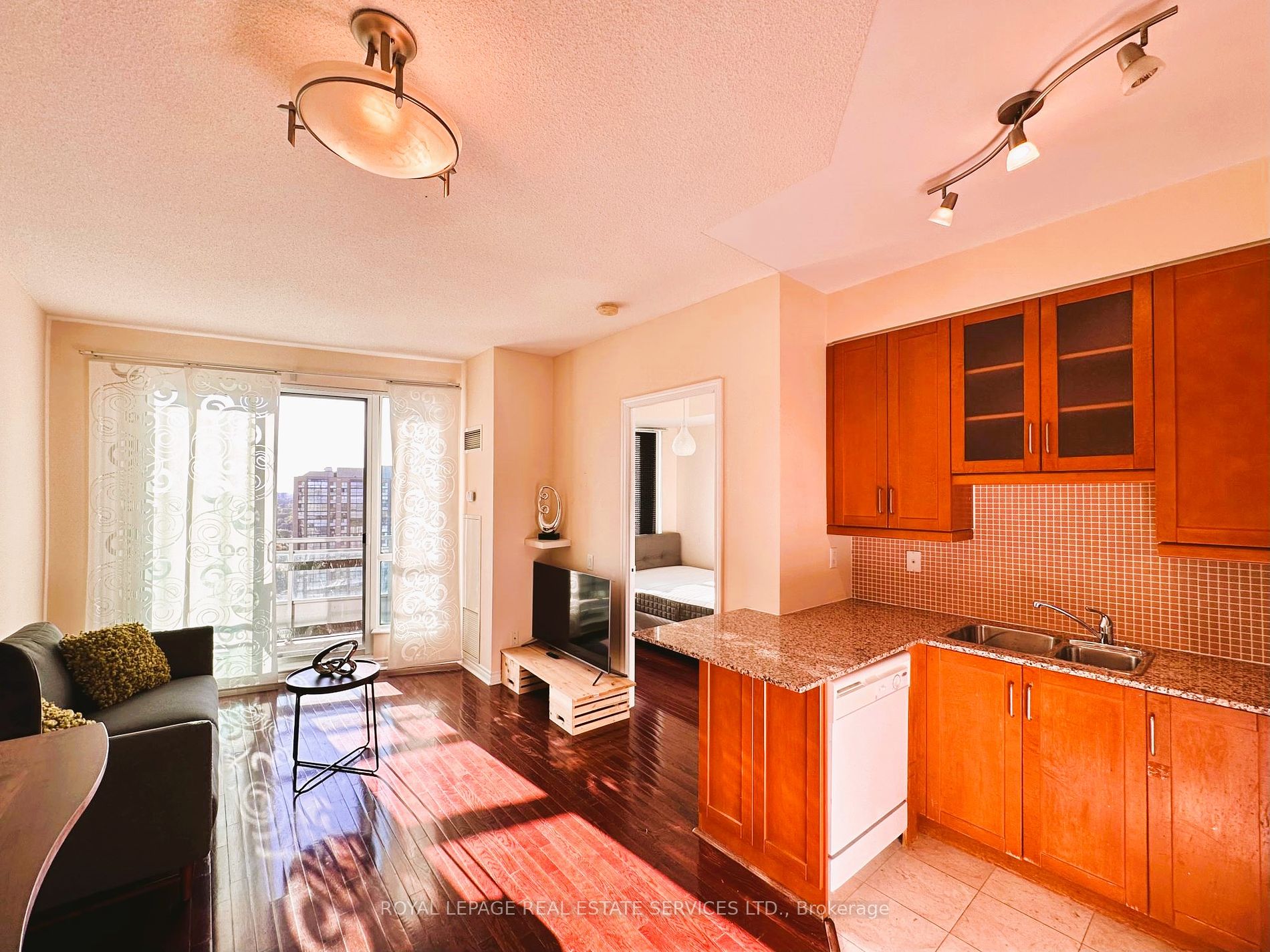60 Byng Ave, #1502