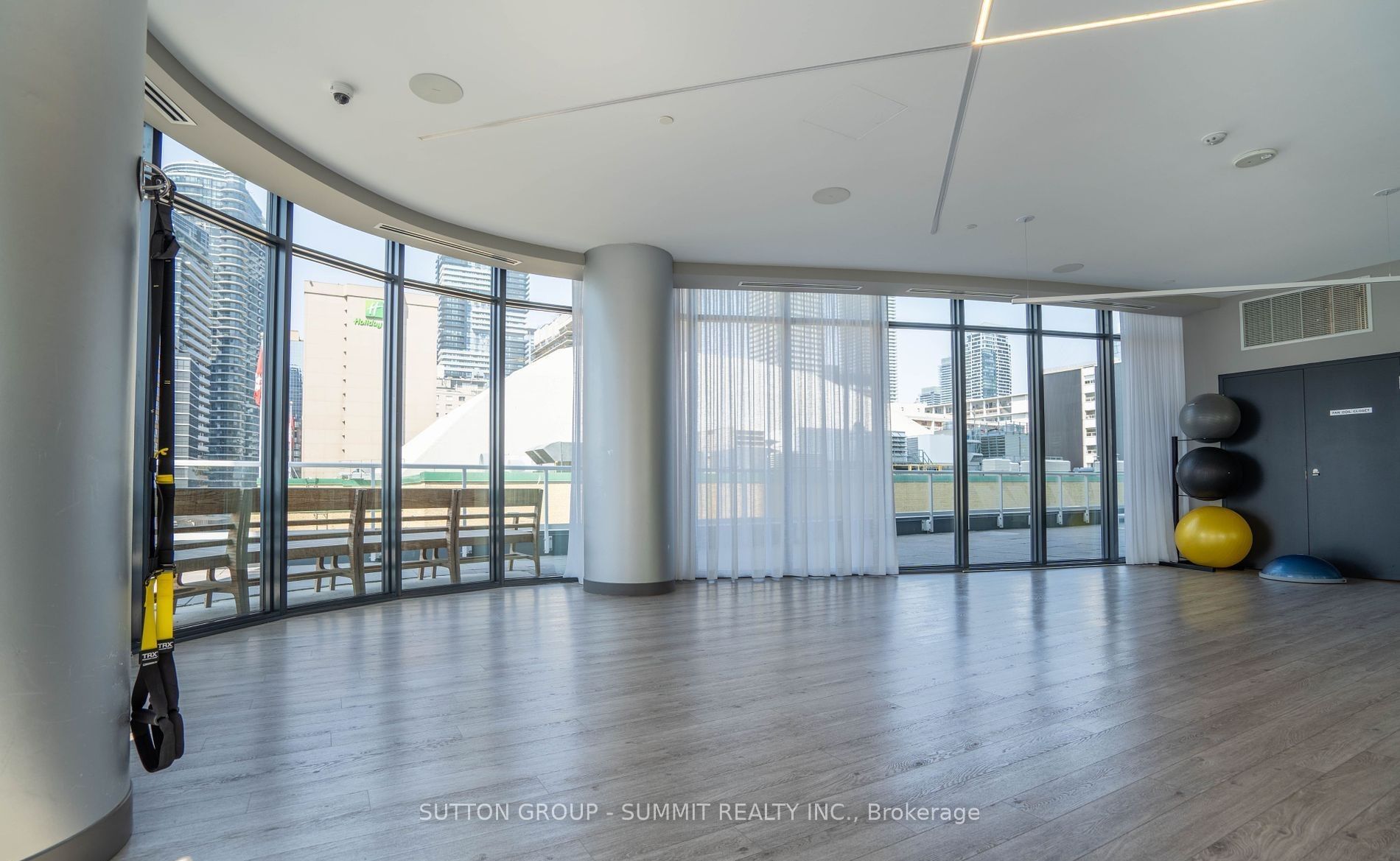 403 Church St, #2112