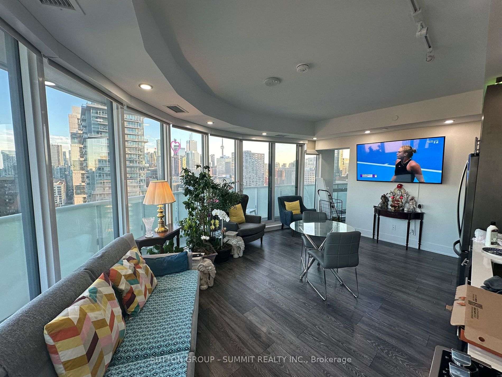 403 Church St, #2112