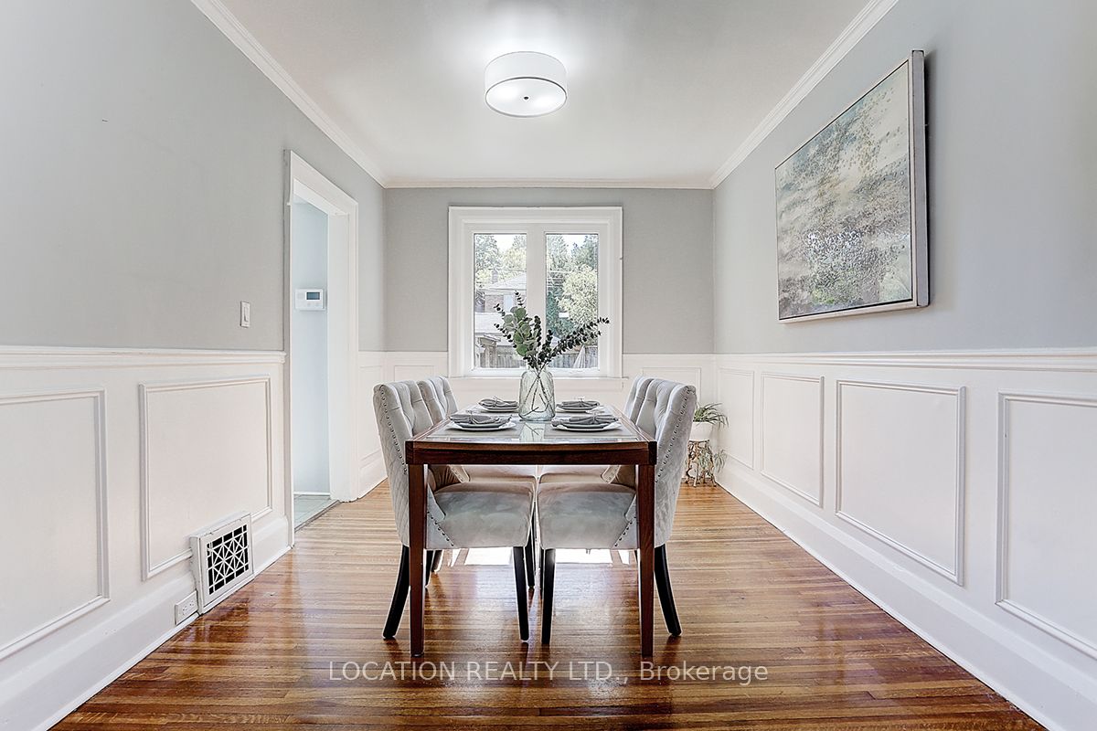 89 Lawrence Ave W