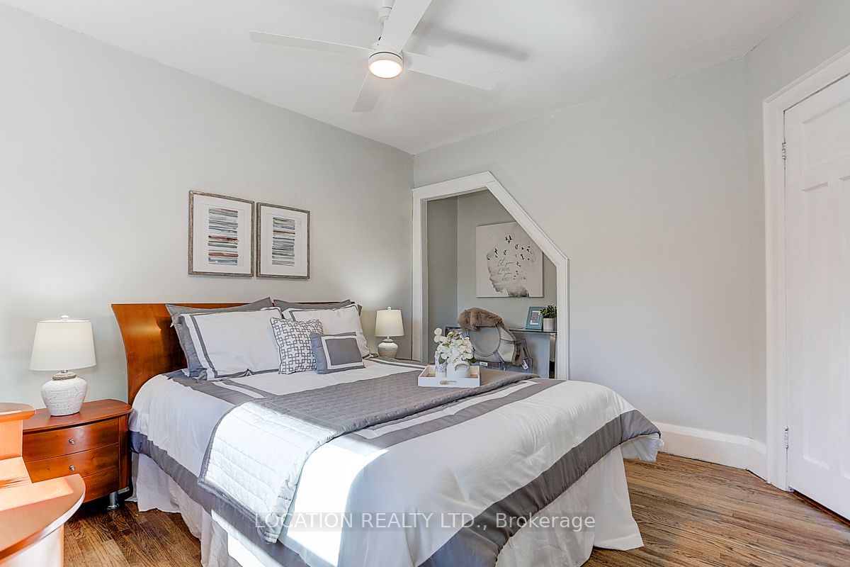 89 Lawrence Ave W