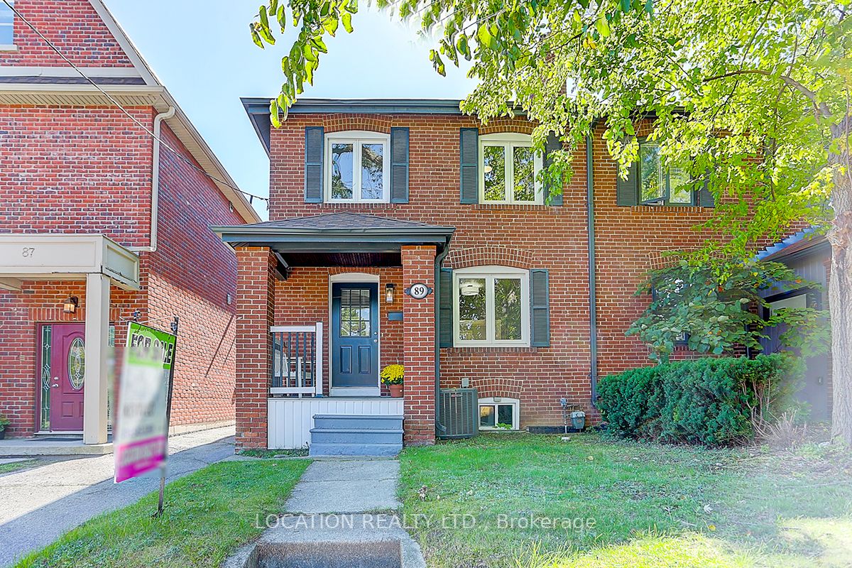 89 Lawrence Ave W