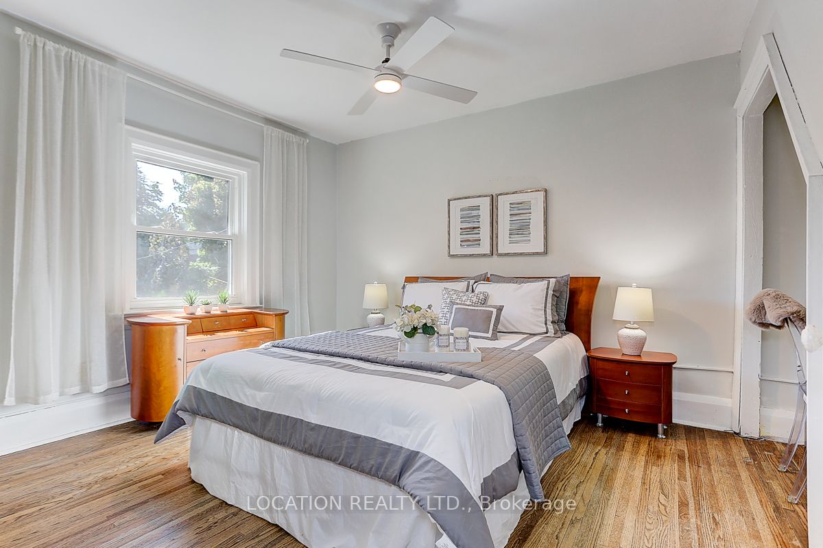 89 Lawrence Ave W