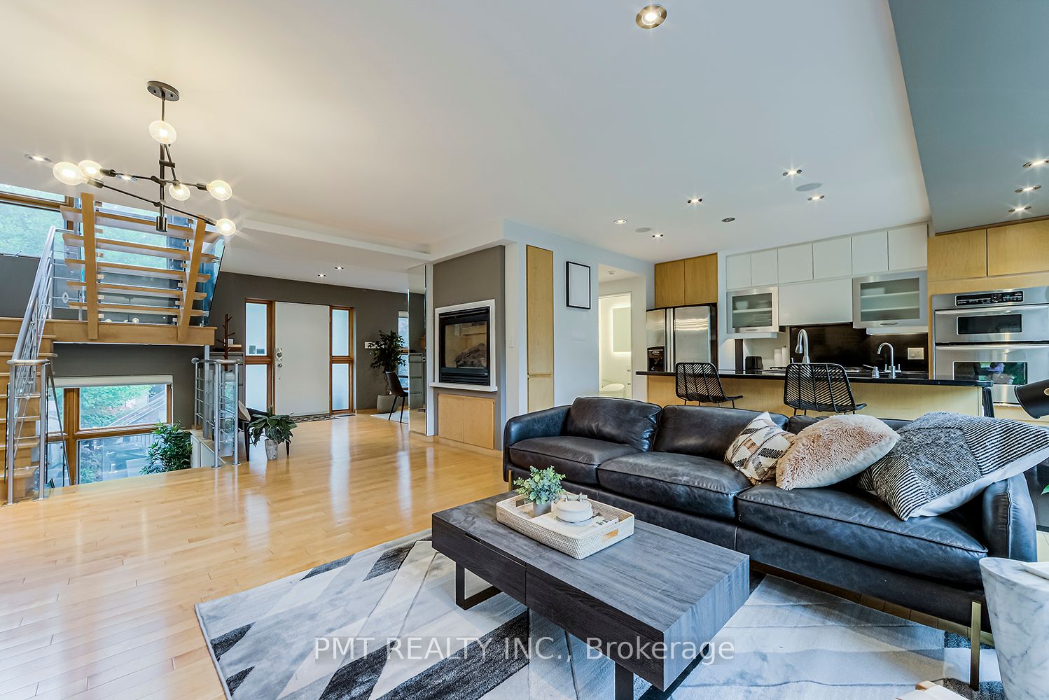 19 Clarendon Ave