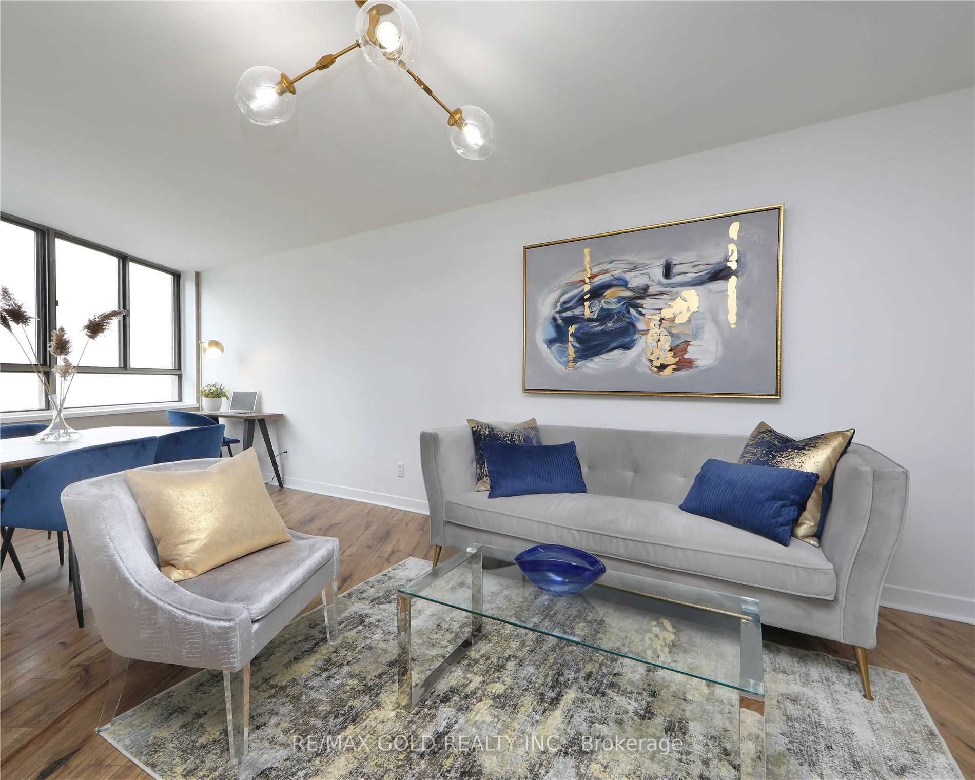 260 Queens Quay W, #1406