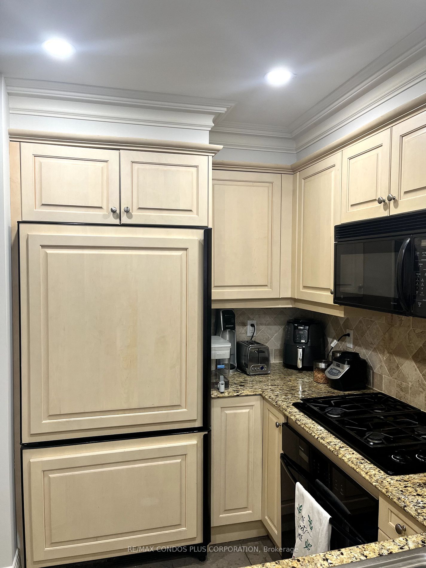 33 Delisle Ave, #904