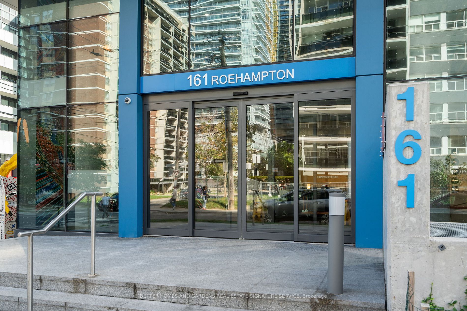 161 Roehampton Ave, #515