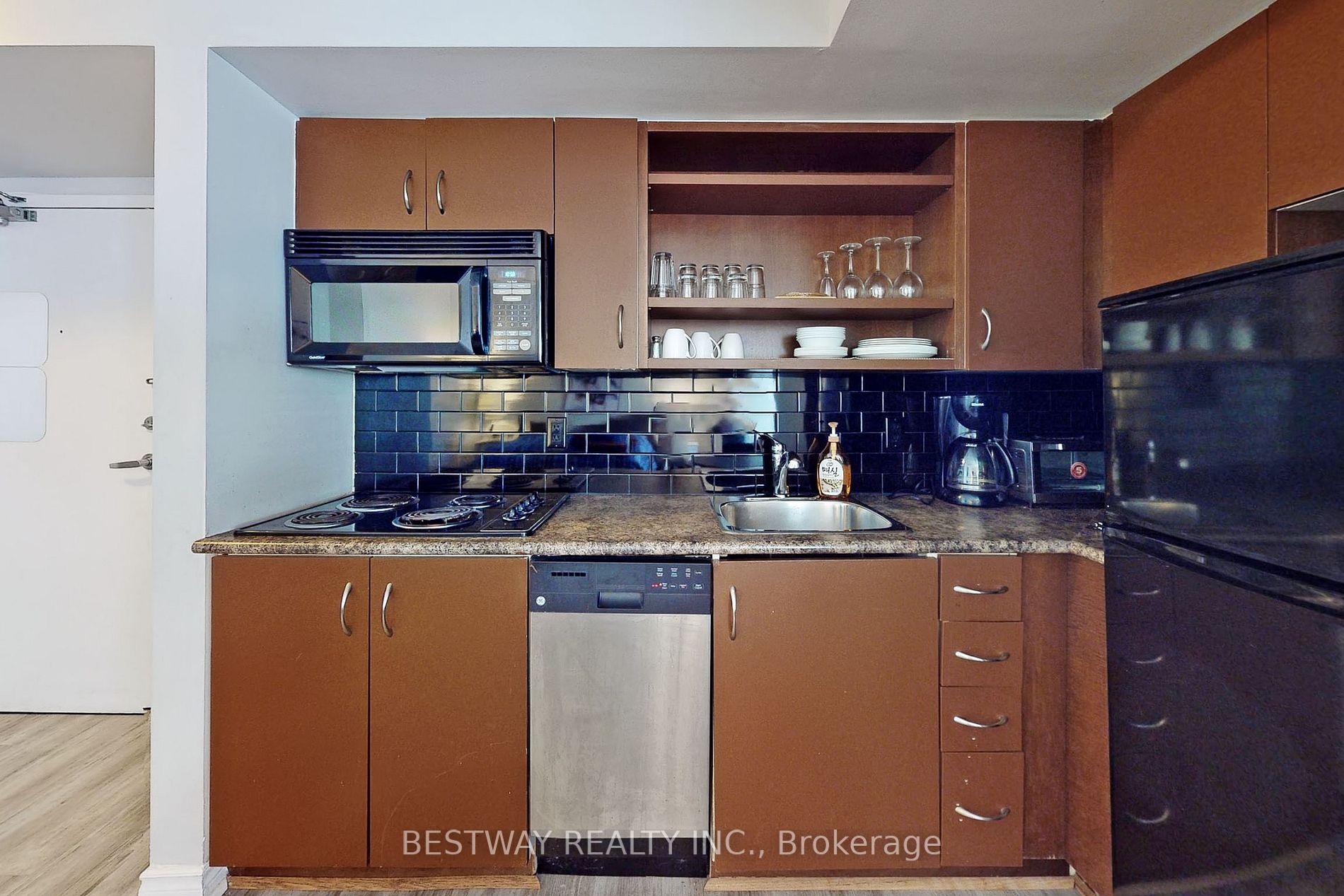 200 Victoria St, #1008
