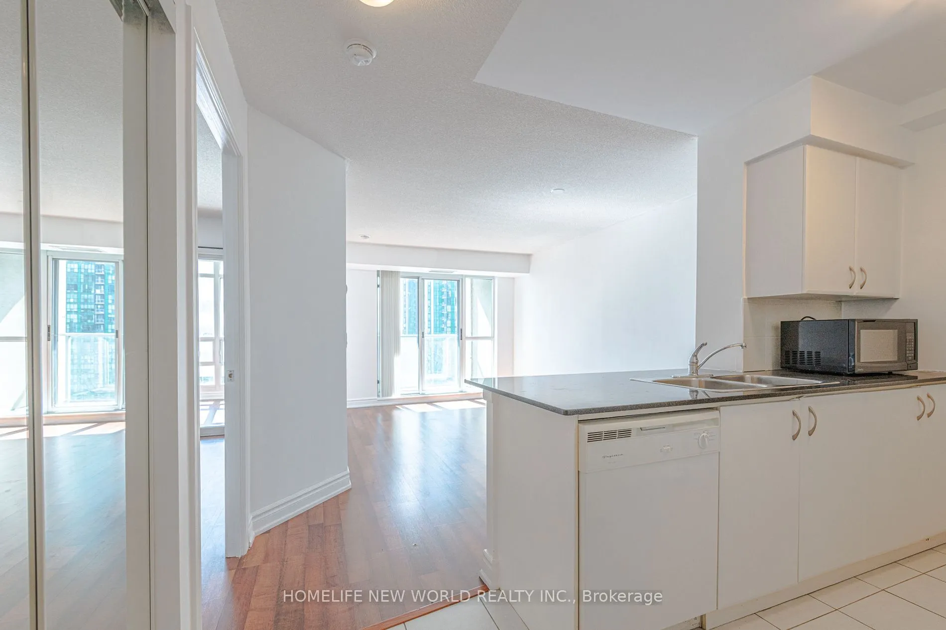 31 Bales Ave, #2103