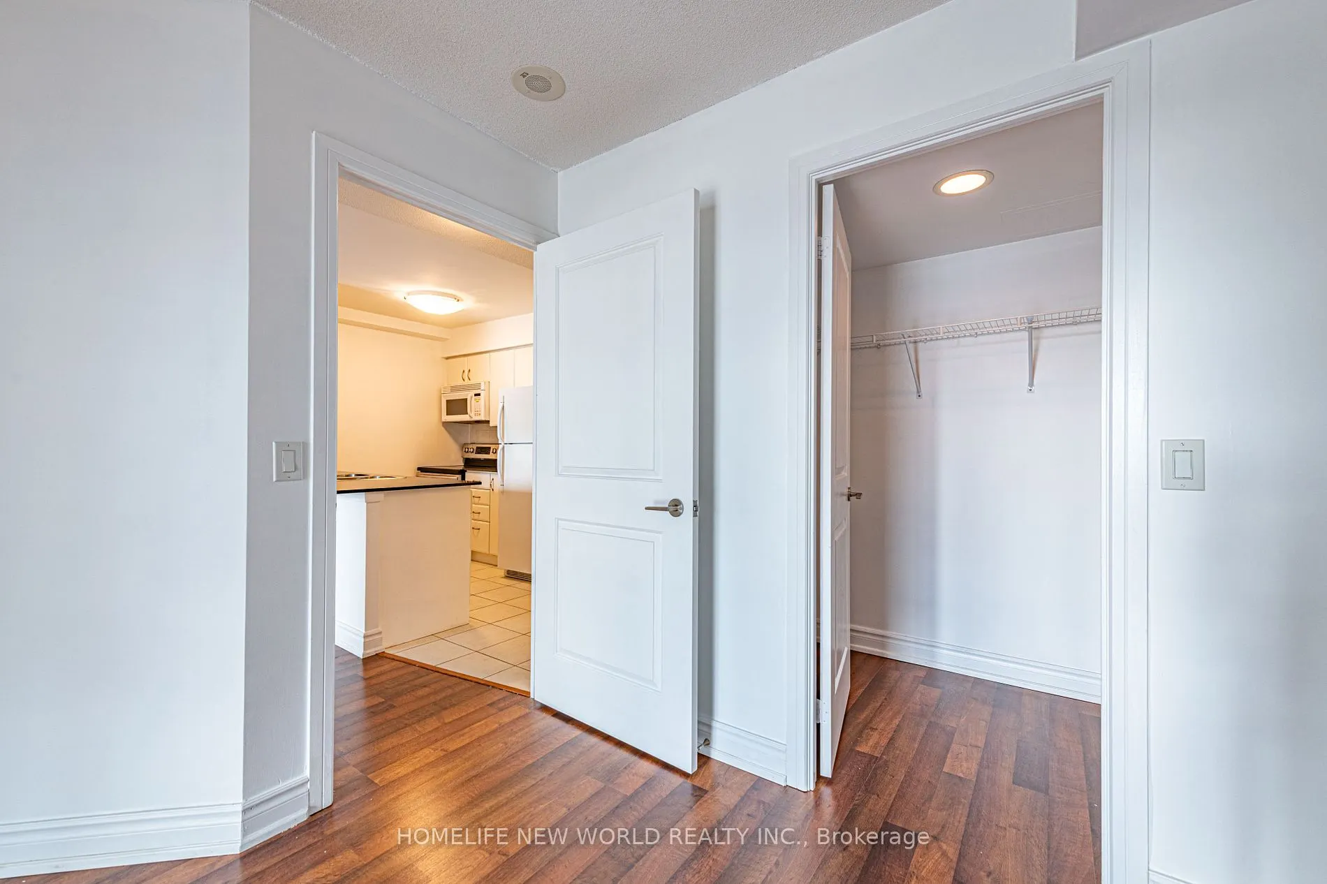 31 Bales Ave, #2103