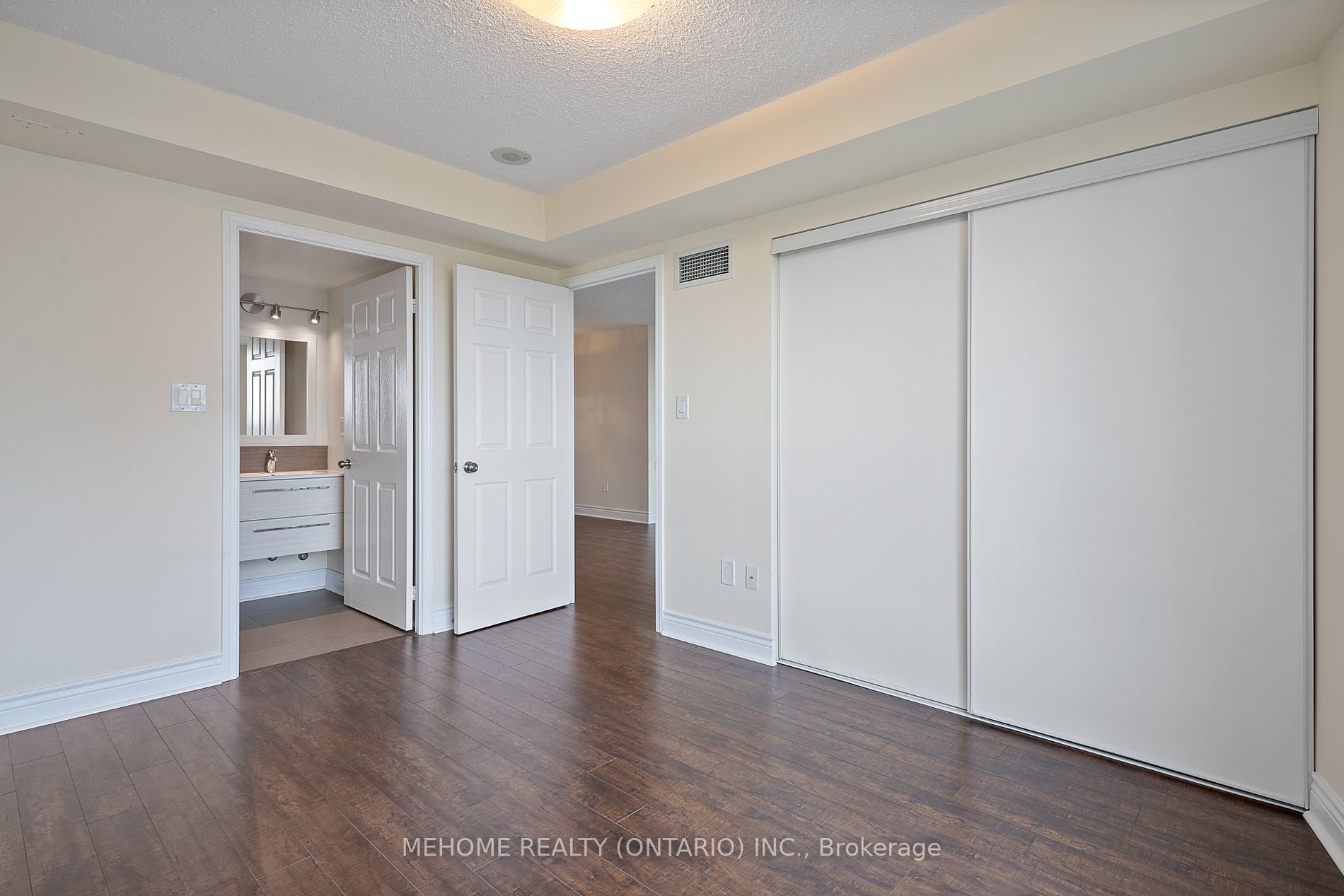 7 Lorraine Dr, #2303