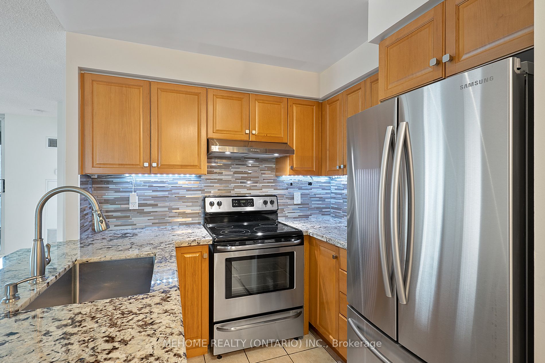 7 Lorraine Dr, #2303