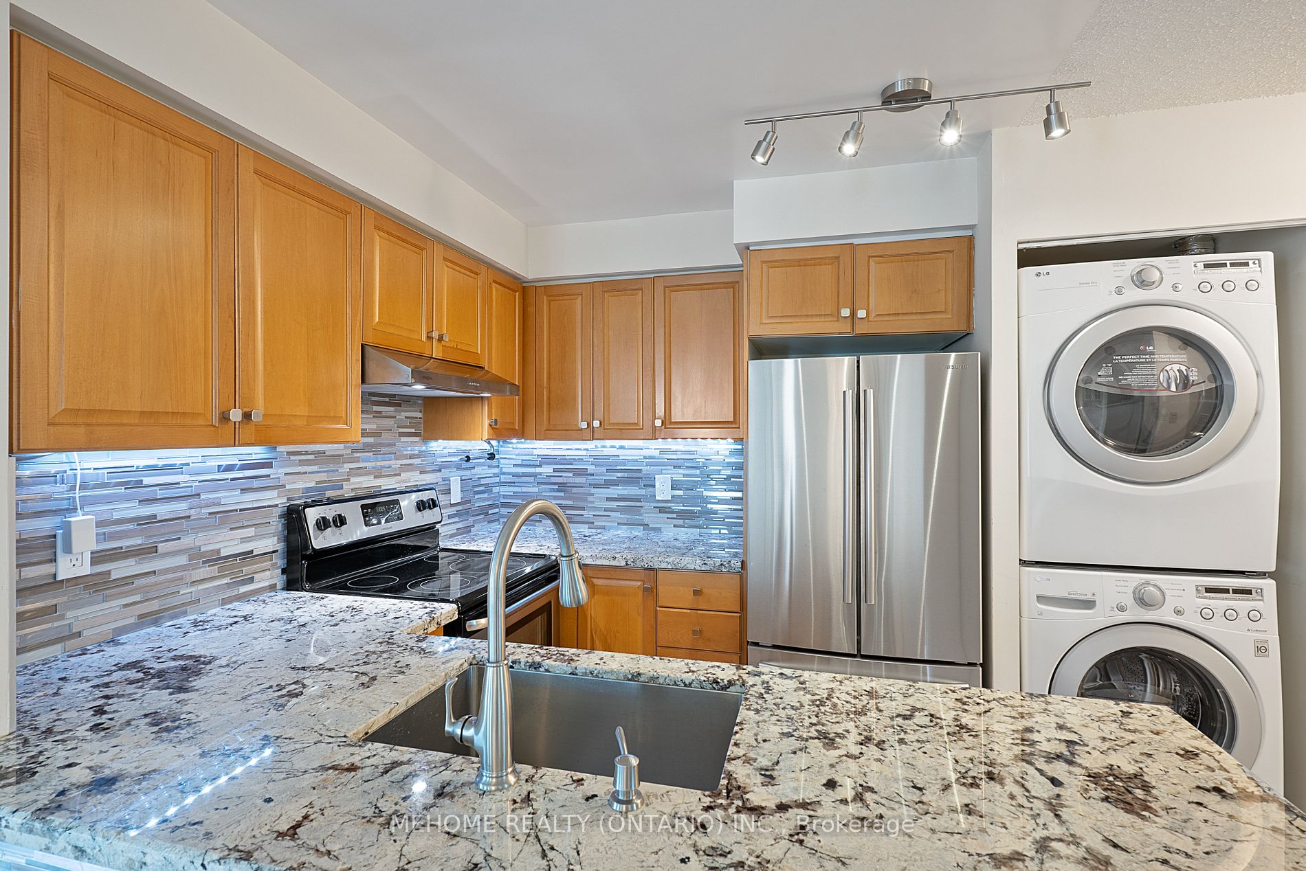 7 Lorraine Dr, #2303