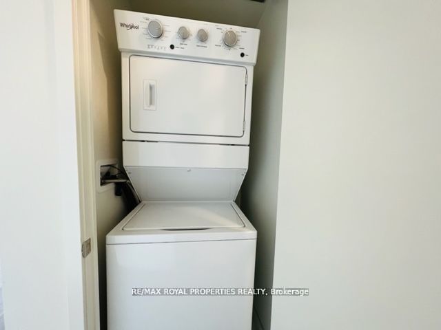 10 Deerlick Crt, #2207