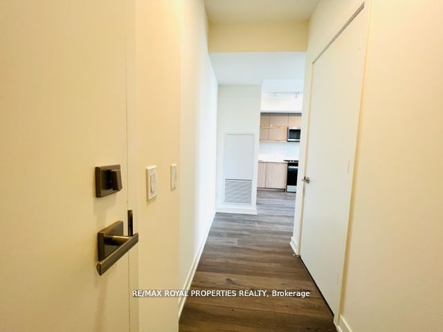 10 Deerlick Crt, #2207