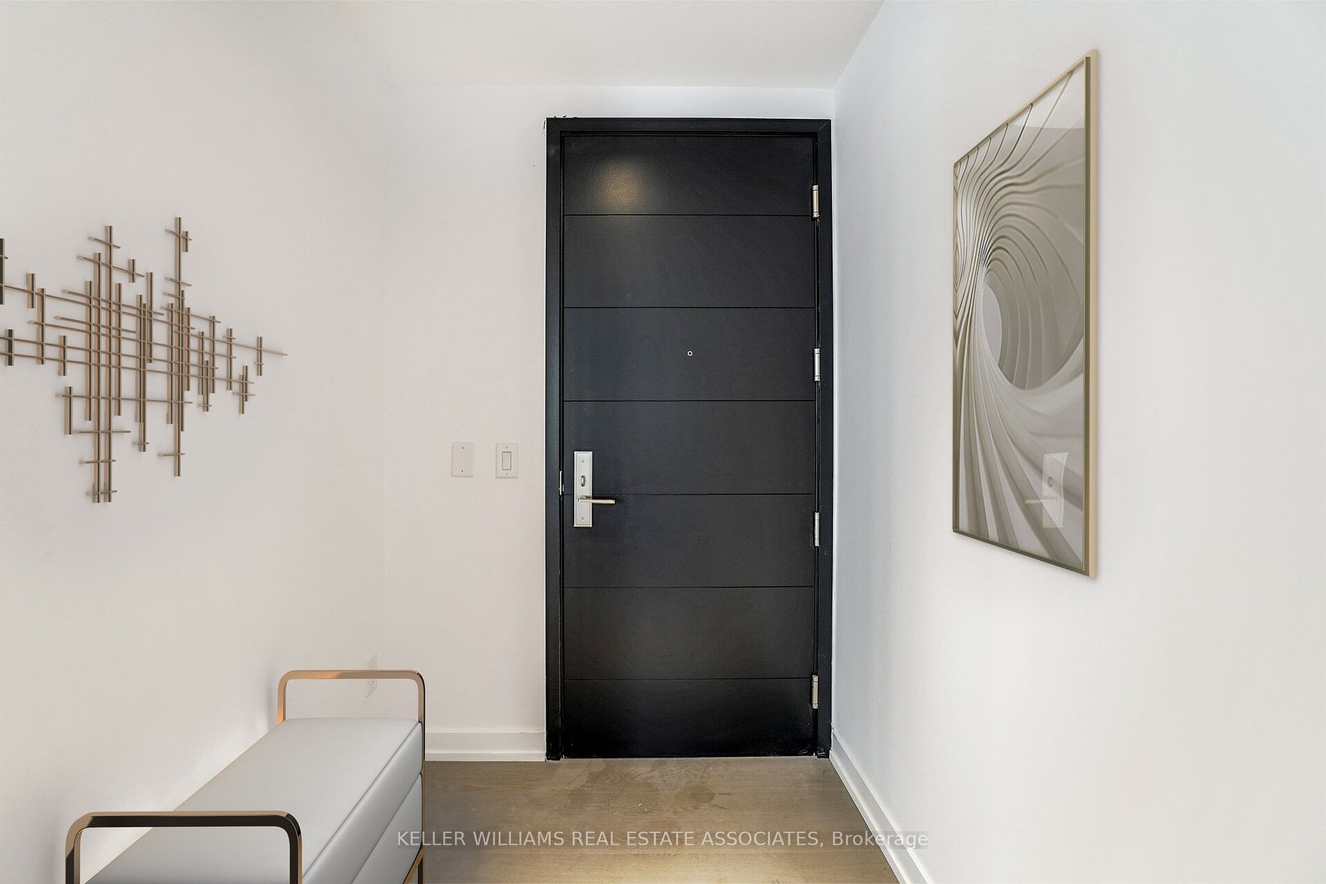 488 University Ave, #2302