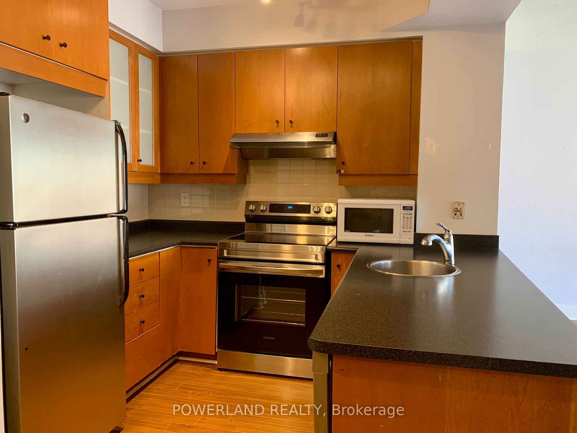 168 King St E, #603