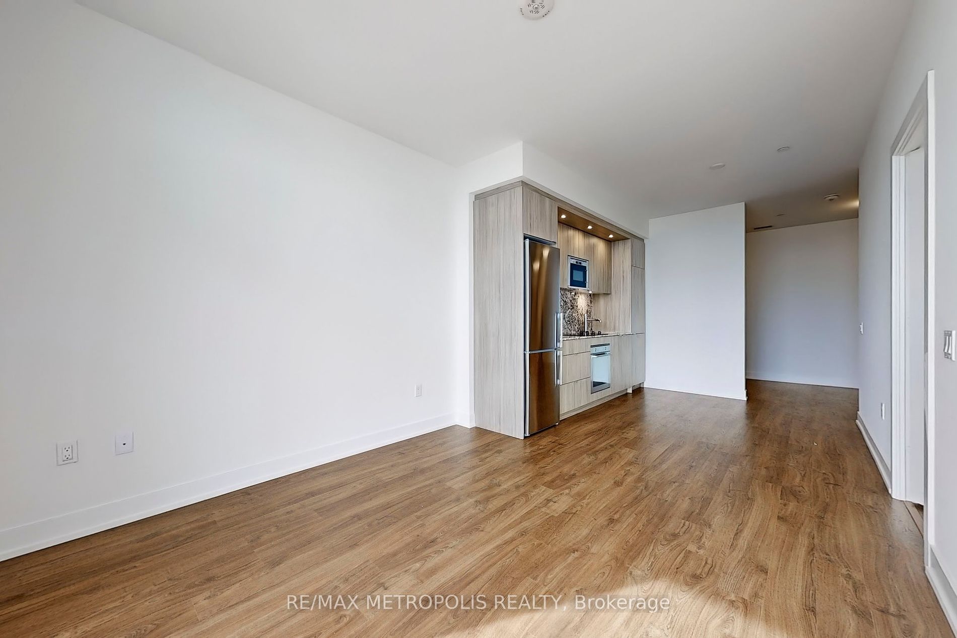 20 Inn On The Park Drive, #638