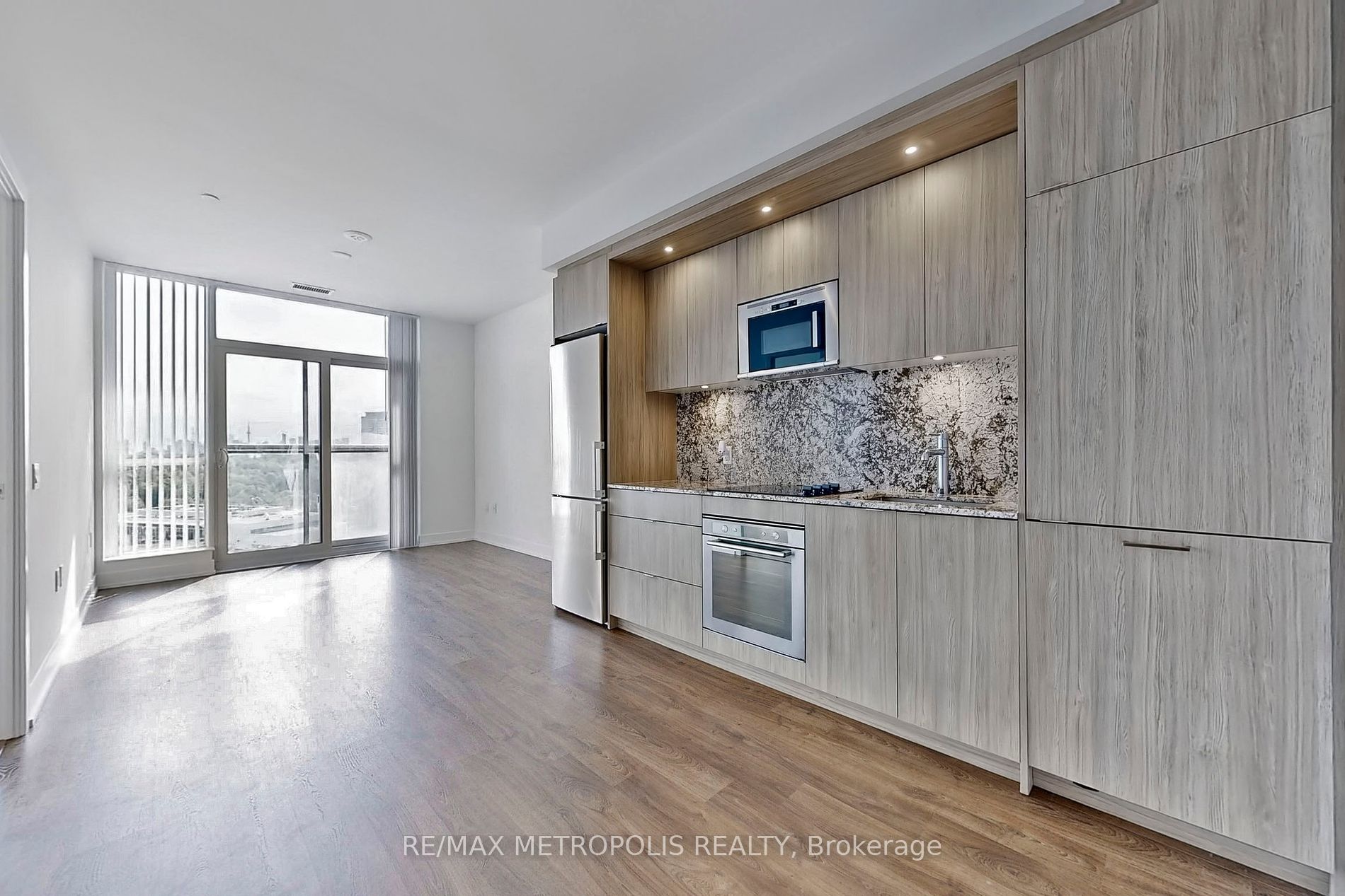 20 Inn On The Park Drive, #638