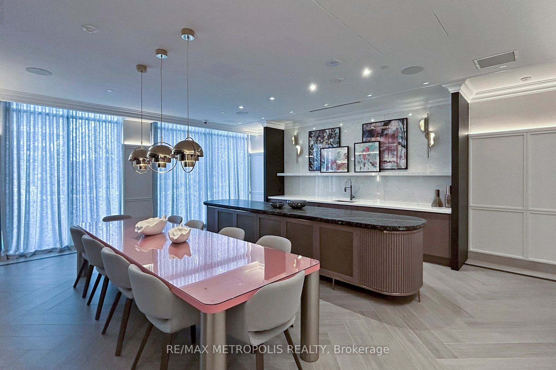 20 Inn On The Park Drive, #638