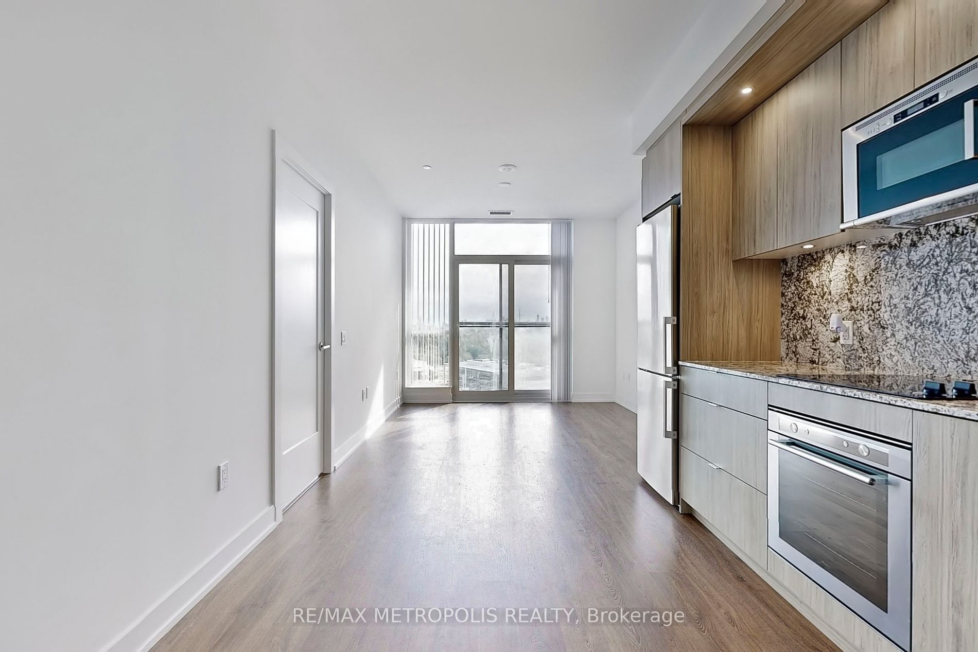 20 Inn On The Park Drive, #638