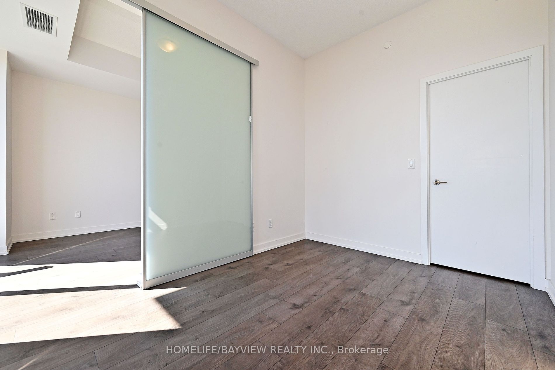 297 College St, #1009