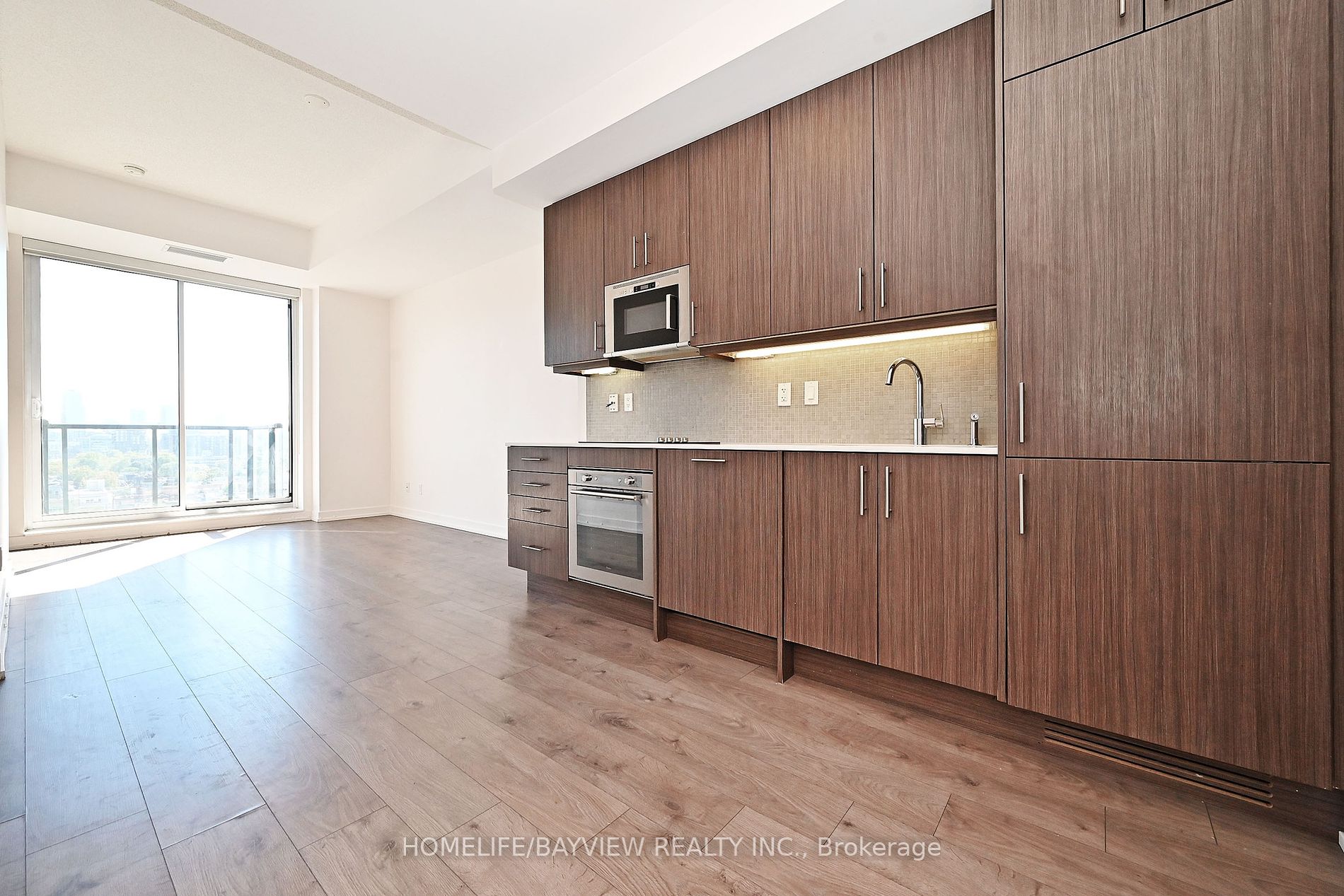 297 College St, #1009