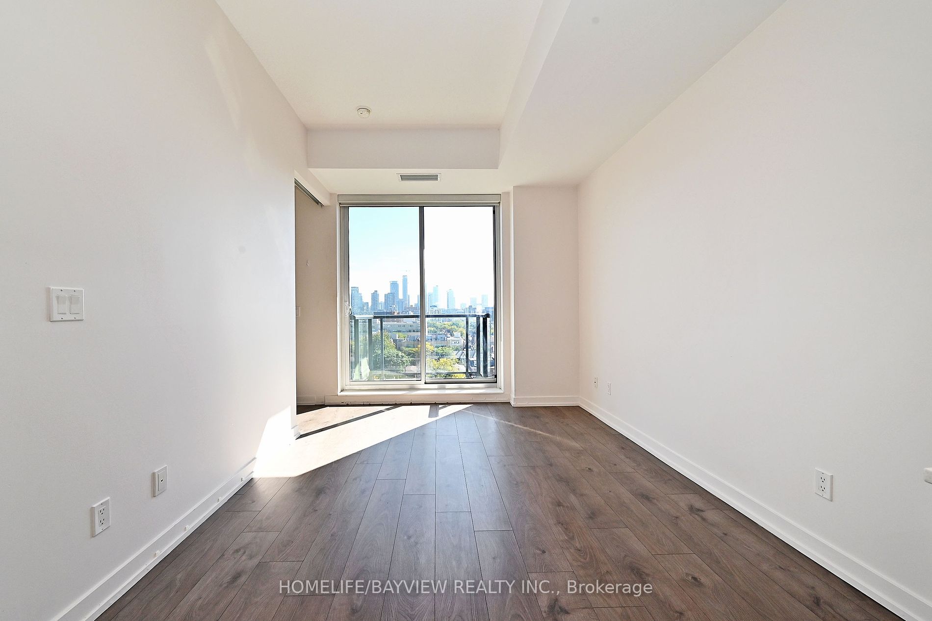 297 College St, #1009