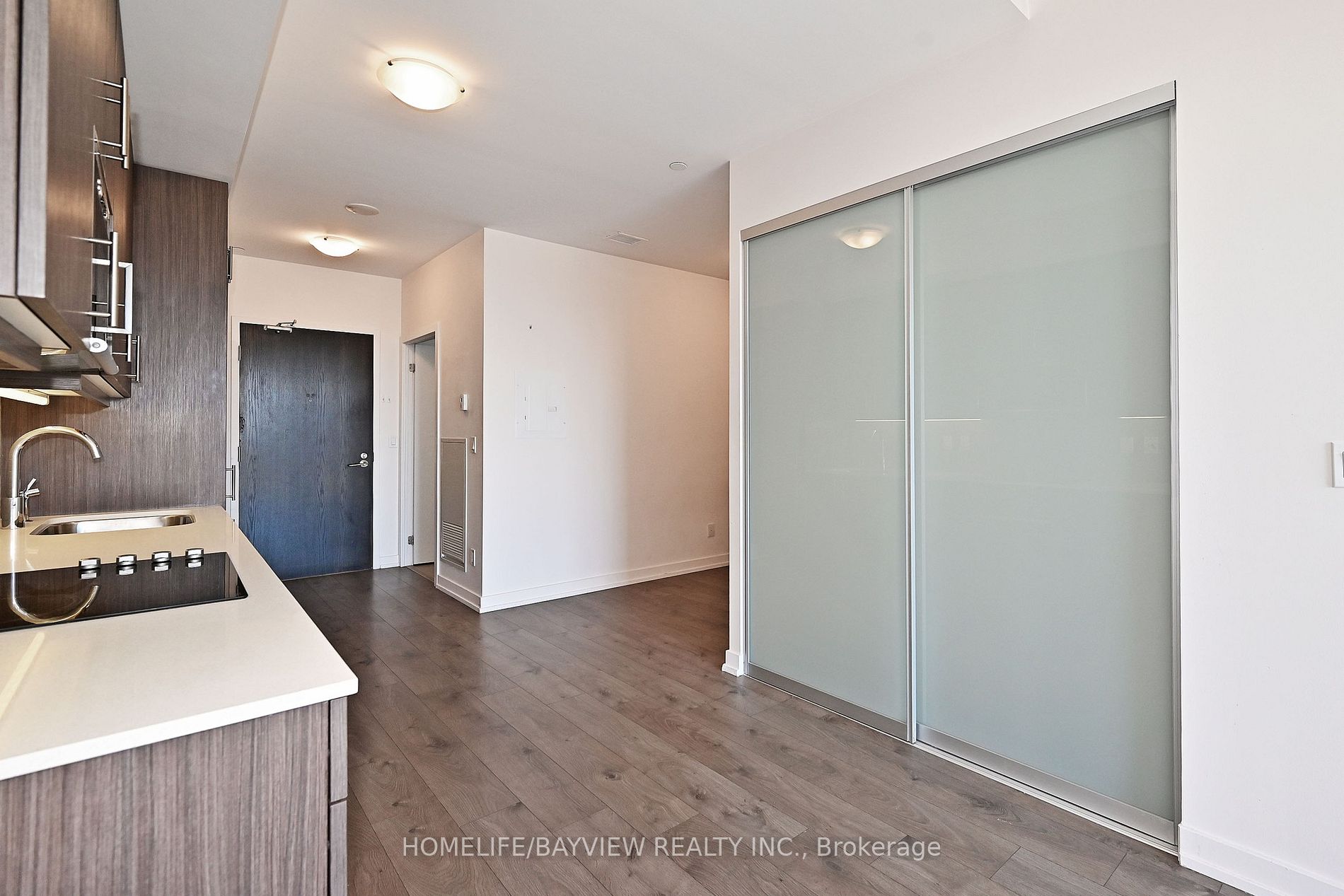 297 College St, #1009
